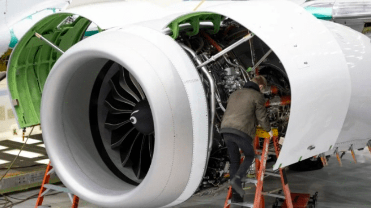 Boeing Faces More Turbulence as FAA Flags New 737 Max, 787 Safety Risks